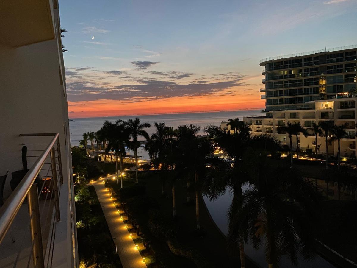 Súper Ubicado y Cómodo Departamento Frente al Mar con 2 Terrazas, Albercas y otras Amenidades Nuevo Vallarta Exterior foto